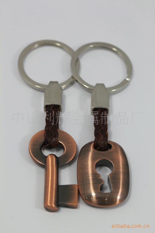 厂家直销金属情侣钥匙扣 金属爱情锁情侣扣图