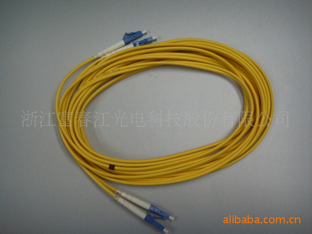 【供应各种型号室内光缆 通信用室内软光缆 架