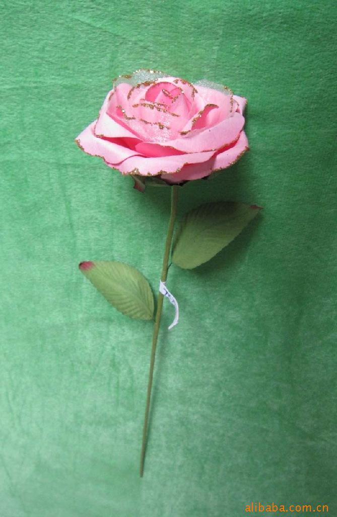 厂家直销各类精美小纸花,金粉小梅花,杜鹃花,马蹄莲,喜糖盒花