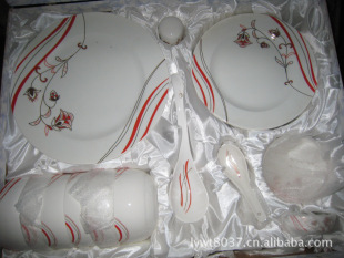 厂家直销陶瓷餐具2013新款青花瓷餐具 礼品套装多碗多勺
