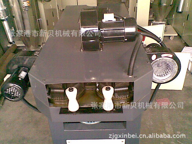 新贝机械PVC|PE波纹管生产线