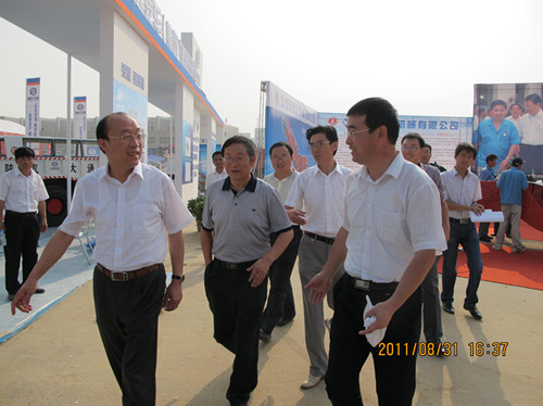 2011年8月31日,神木县政府领导亲临公司展区