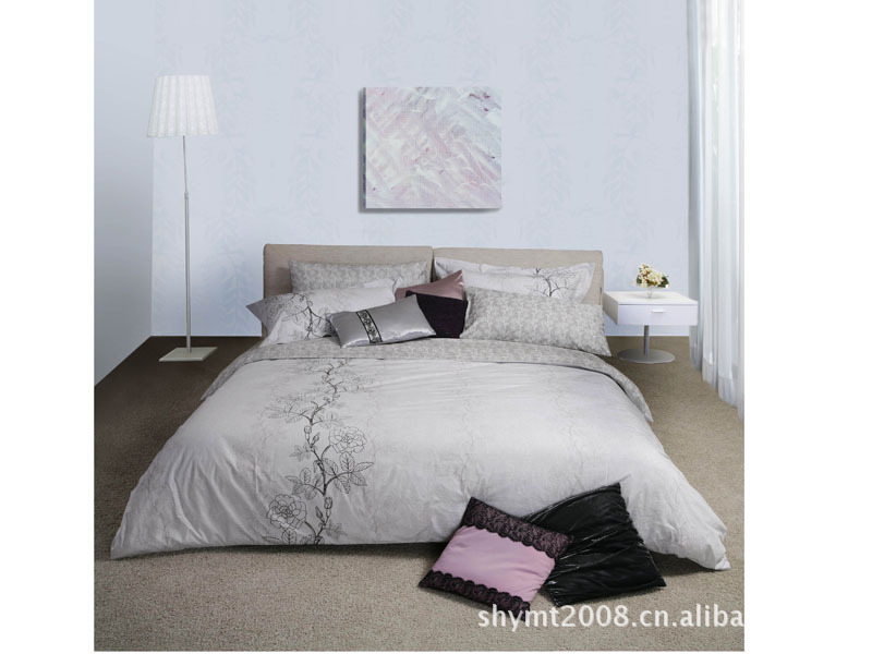 床、精选欧式软包双人床 设计新颖 价格实惠 值