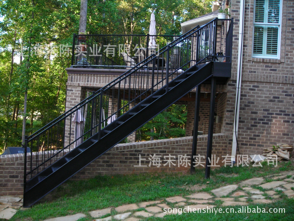 【专业技术】上海嘉定工业区户外钢架楼梯和钢楼梯