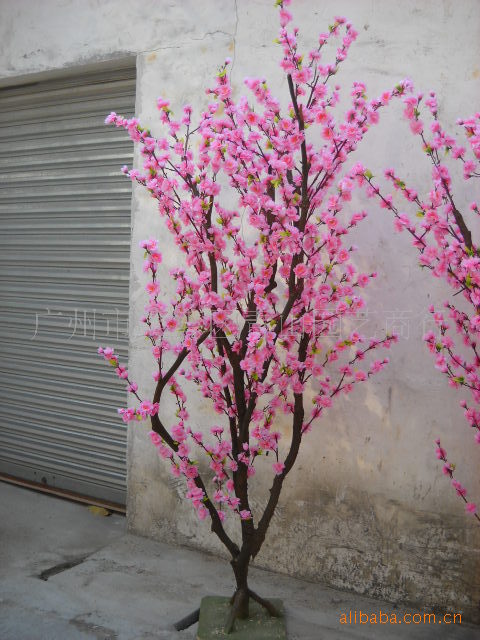 厂家大量仿真桃花直销春节搞活动摆设图片,厂