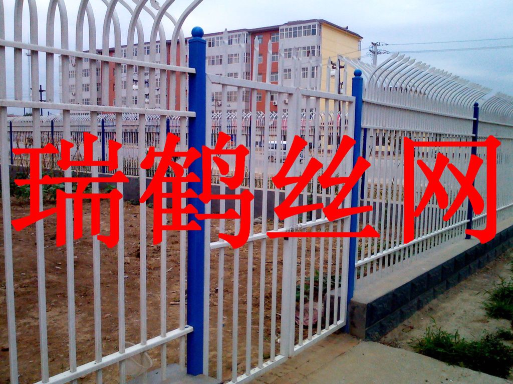 厂家生产瑞鹤双边丝护栏网 瑞鹤框架护栏围栏网
