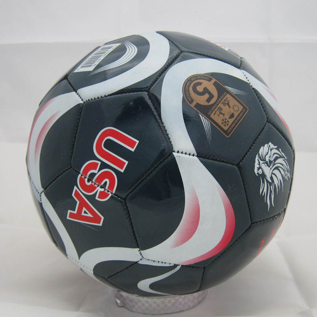 厂家直销 5号机缝PVC队标足球 美国队 DB018