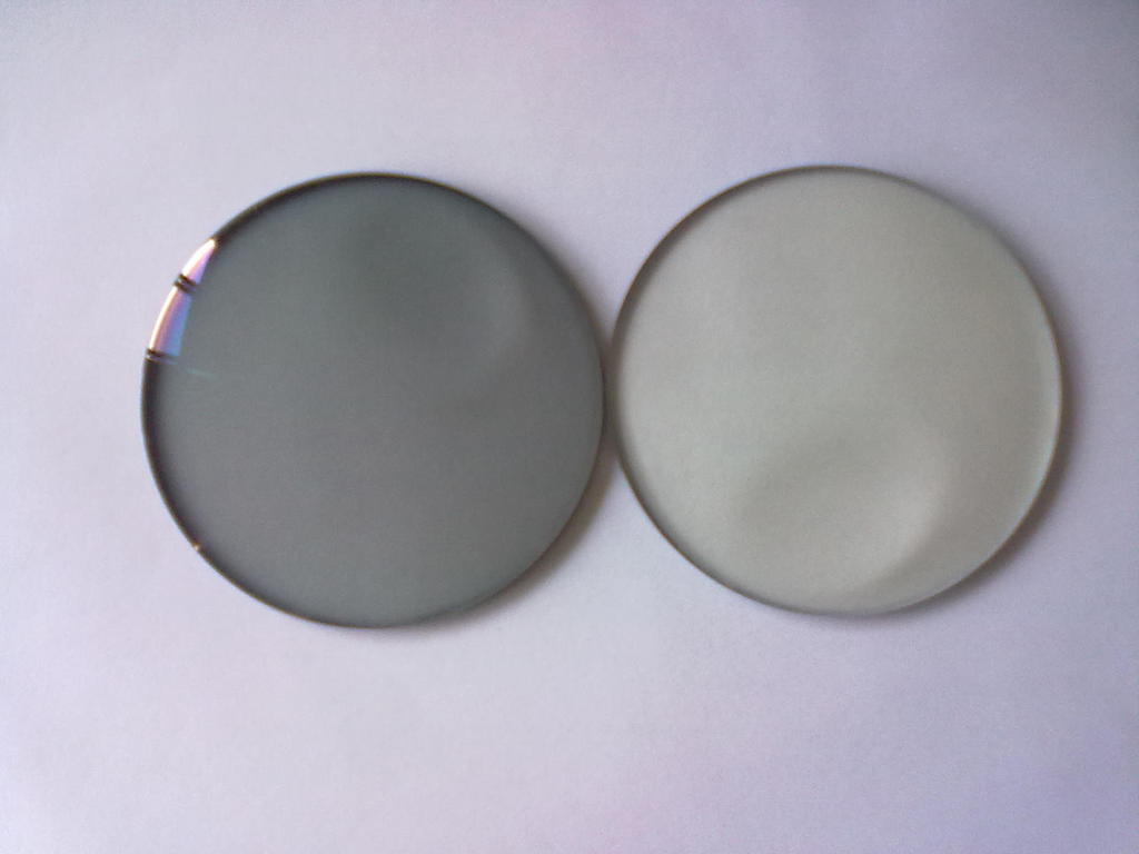 56树脂镜片,籍由特殊镀膜工艺依照电磁干扰遮蔽原理,于    