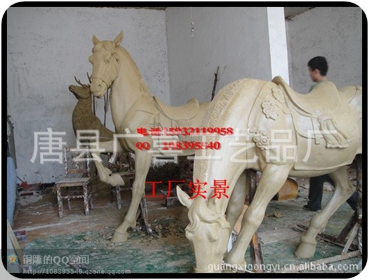 【广喜工艺品厂国外订单动物雕塑制作中,驯鹿