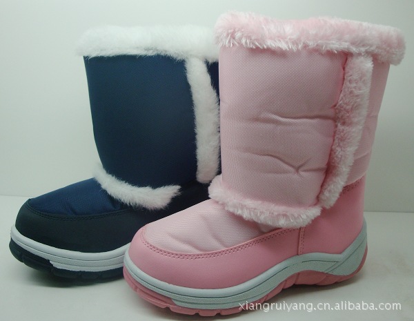 供应欧美版儿童时尚中帮外贸出口注塑雪地靴图