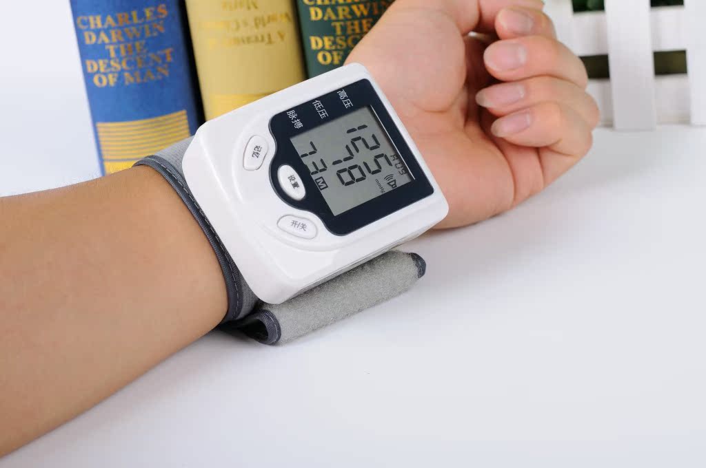 正品西门子沃尔曼语音手腕式电子血压计测量高