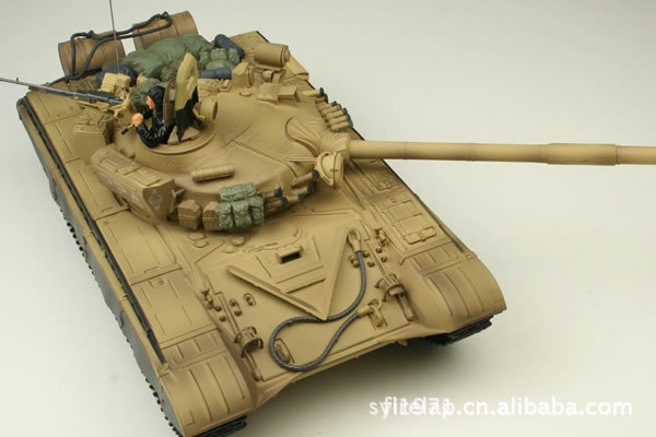 【2.4G BB弹VS坦克 1:24白迷彩虎式 对战坦克