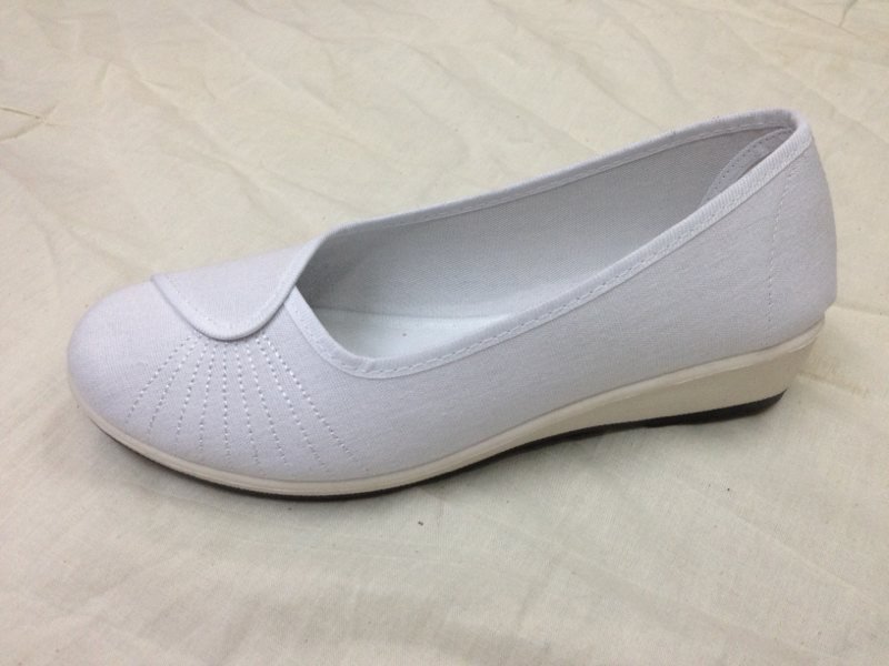 【2013夏季女新款白色护士鞋坡跟女布鞋】价