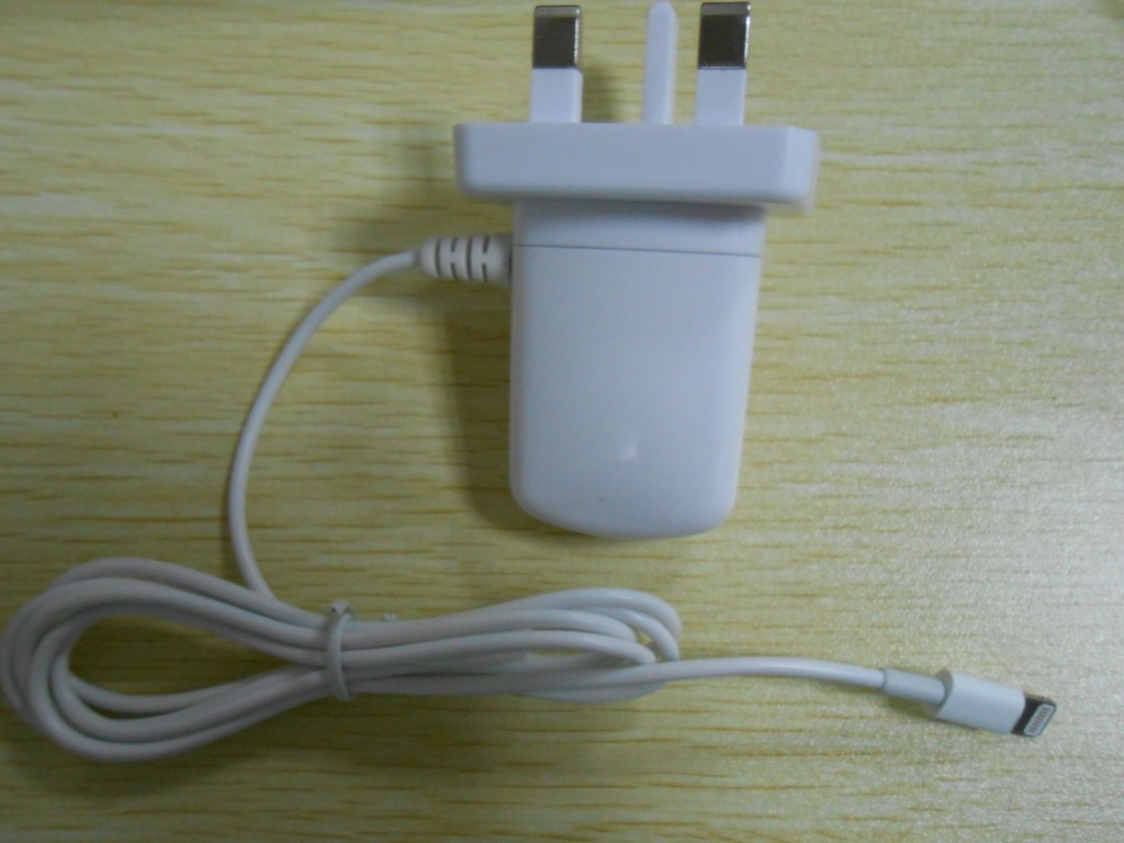 【iphone5British regulatory charger iphone5 ch
