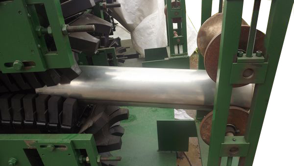 成型设备 不锈钢管成型机,拉管机,保温杯弯管机  产品型号:zgj001