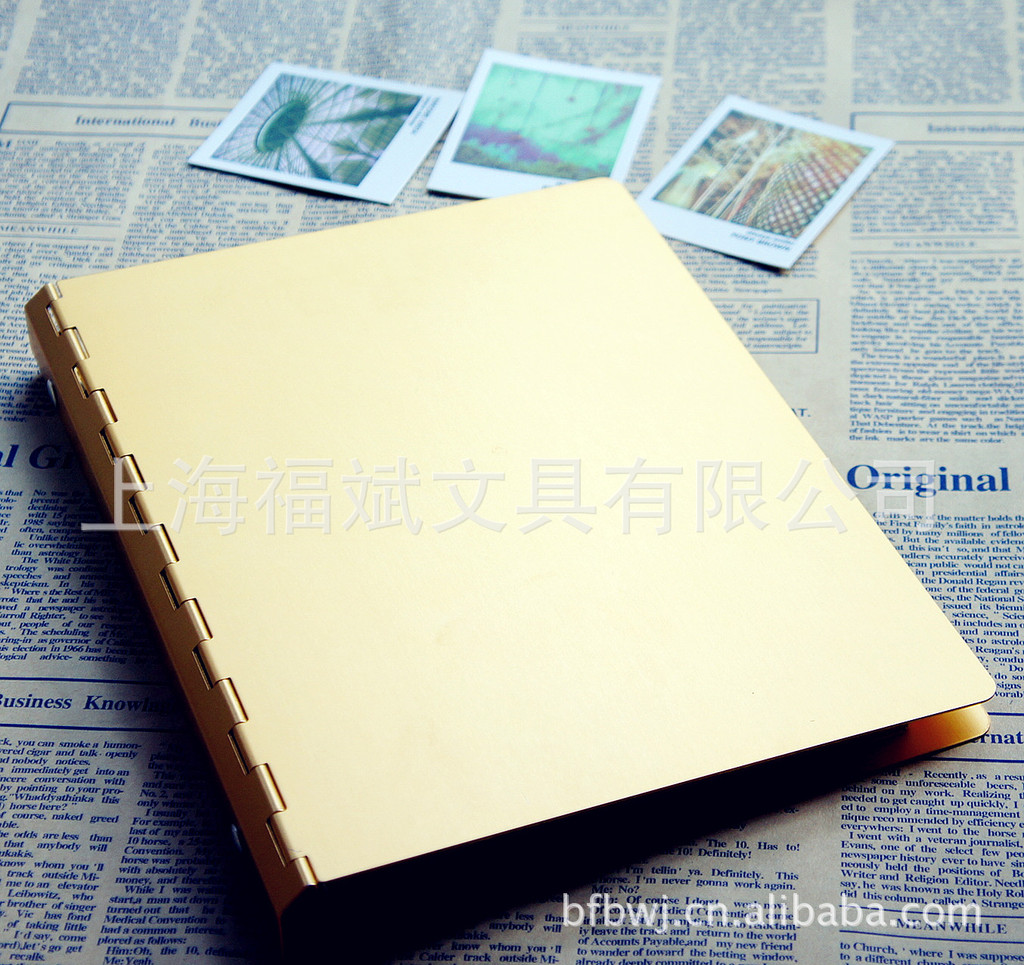 【供应B6尺寸金黄色铝壳封面日记本,款式