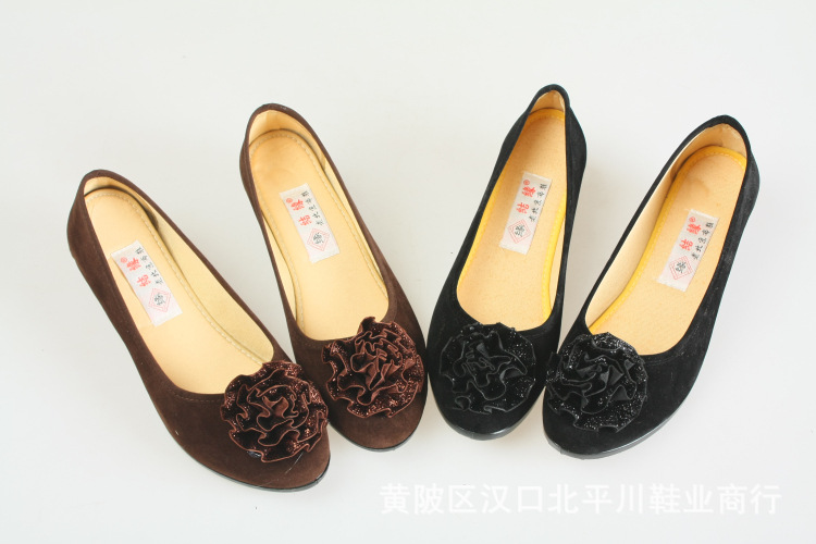 【结缘6636-17老北京布鞋 跟高cm 女款时装鞋