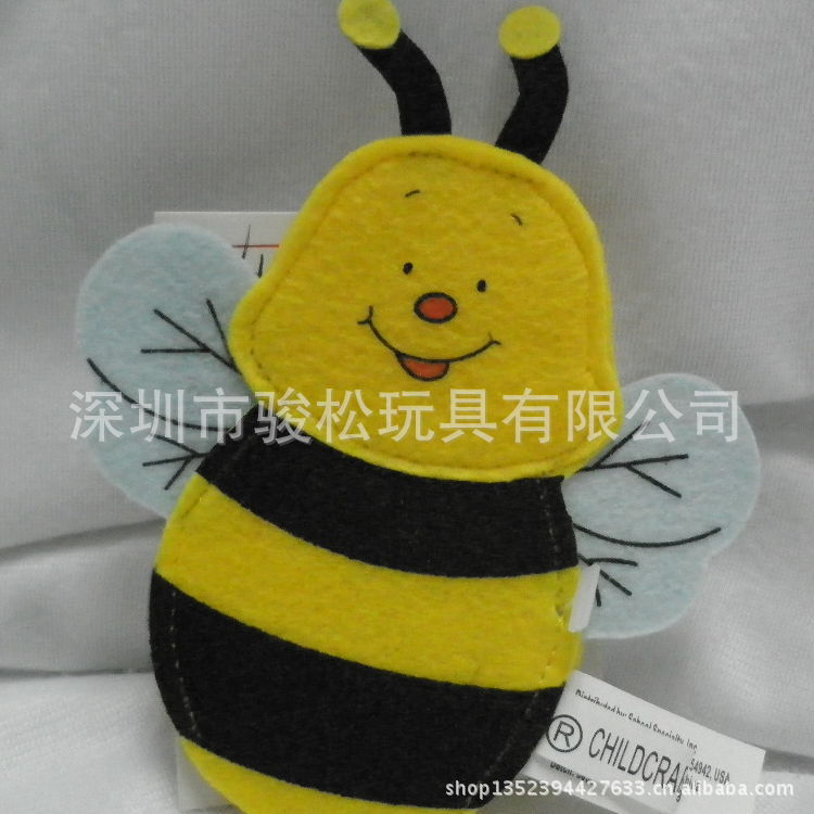 鸭子毛绒玩具 鸭子手偶公仔 动物毛绒公仔 【产品生产工艺】:采购布料