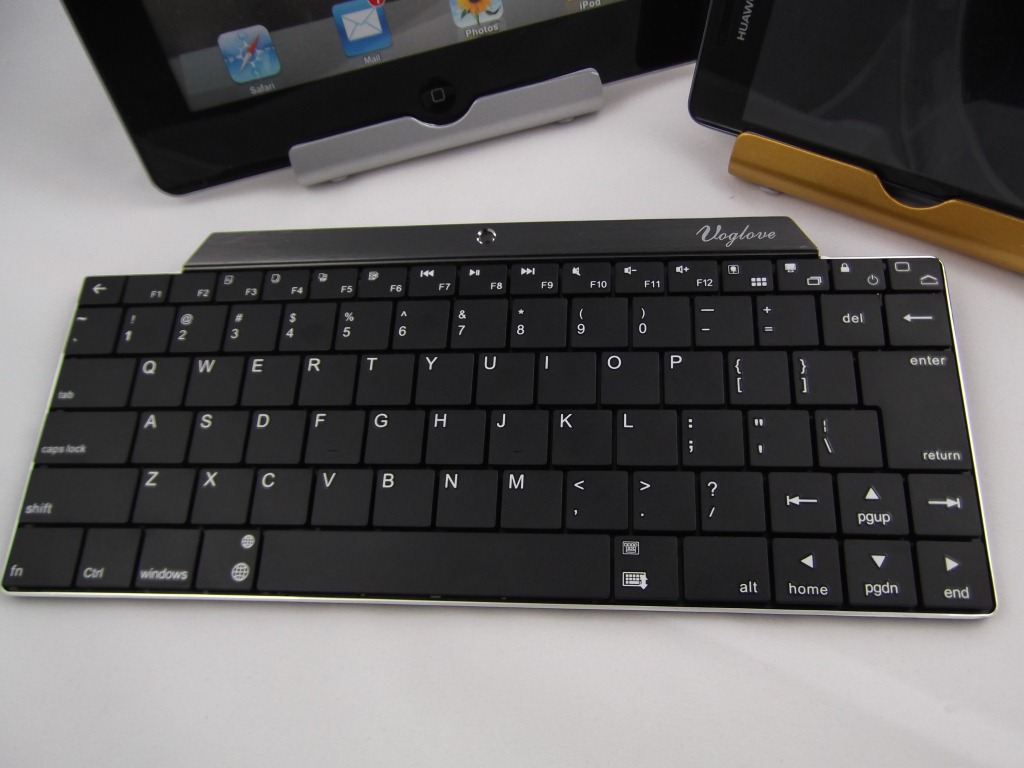 【全铝合金键盘 新款蓝牙键盘 兼容苹果 三星平