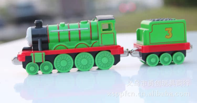 R9037 3号亨利火车头(绿色)托马斯系列火车批
