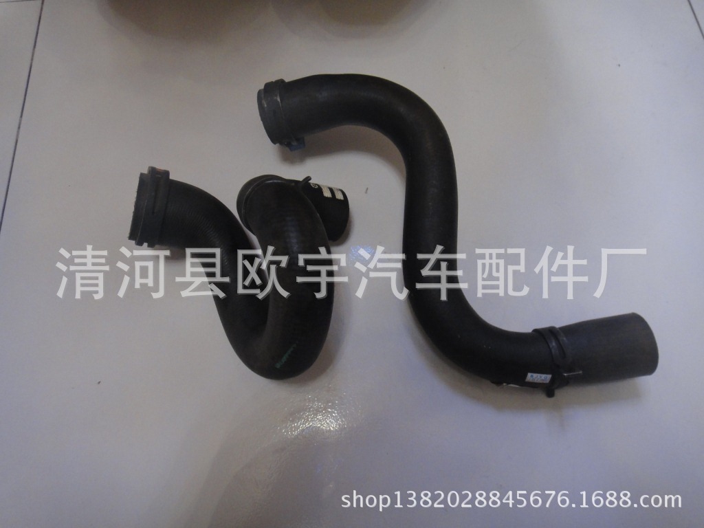 厂家批发GM 雪佛兰爱唯欧1.6汽车水箱上下橡胶水管高清图片
