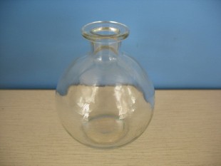 玻璃工艺品，香薰瓶，玻璃花瓶，圆球形状