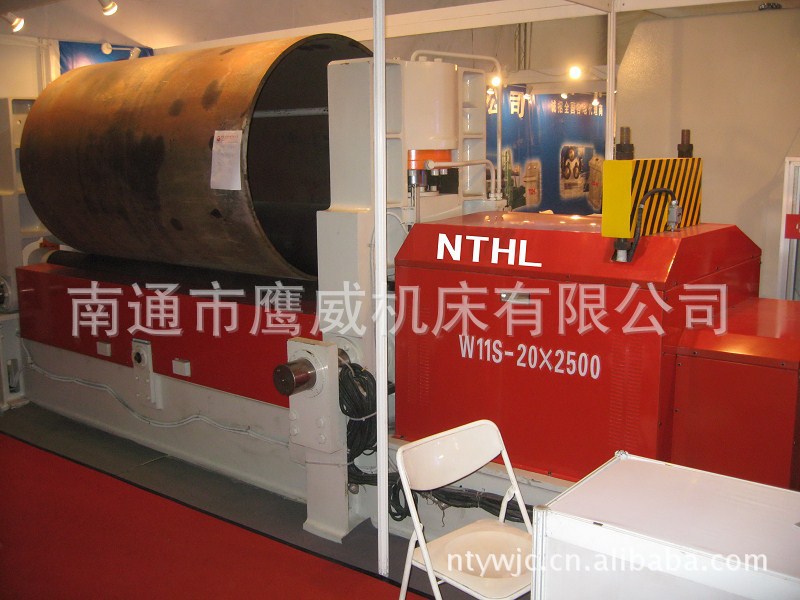 大型卷板机 淄博卷板机 水平下调式卷板机hlw11xnc-90*3000