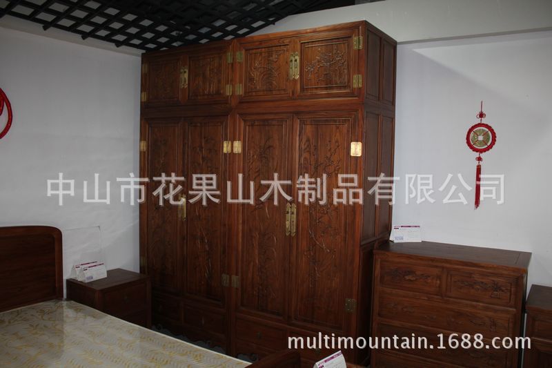 【中式别墅实木定制红木原木别墅红酸枝黑酸枝嘉定区衣柜图片