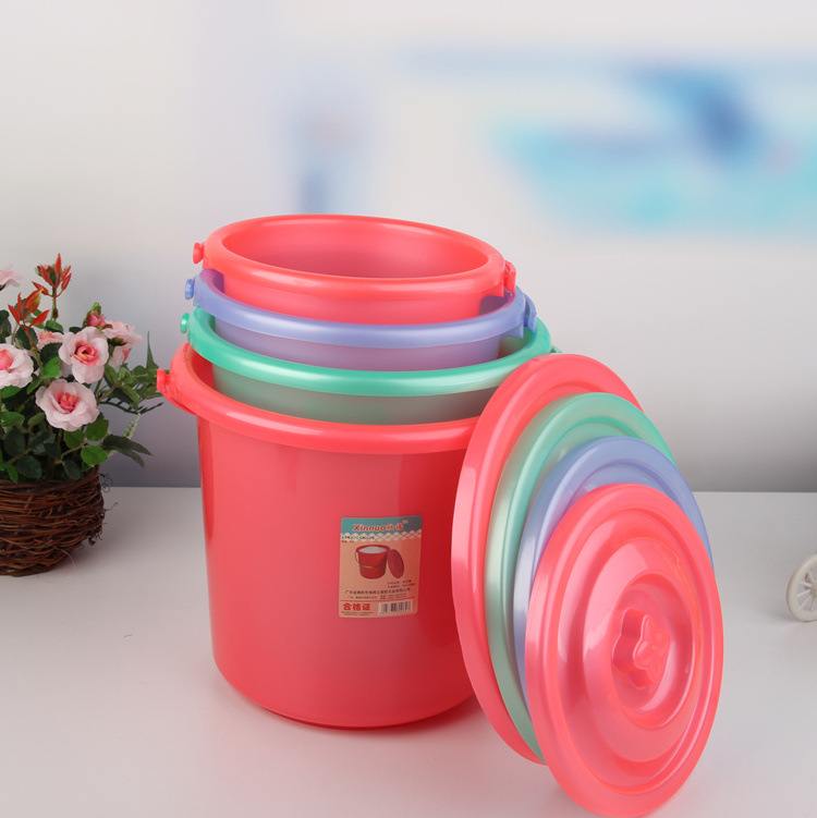 欣诺 厂家直销 优质水桶塑料桶 加盖水桶批发6.3l(塑弓)日用百货