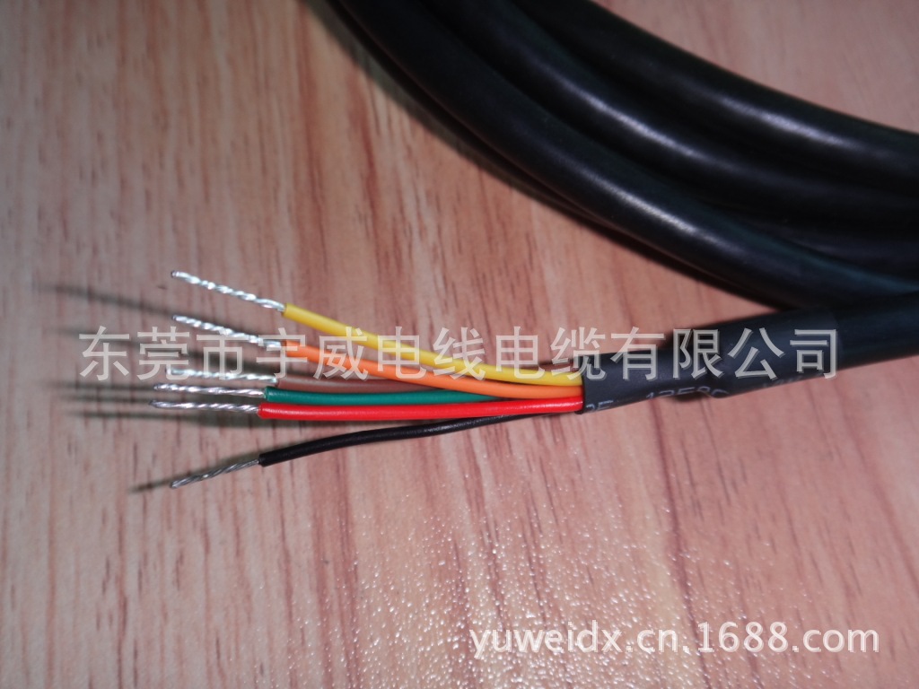 【供应带接头电脑连接线成品HDMI连接线【量