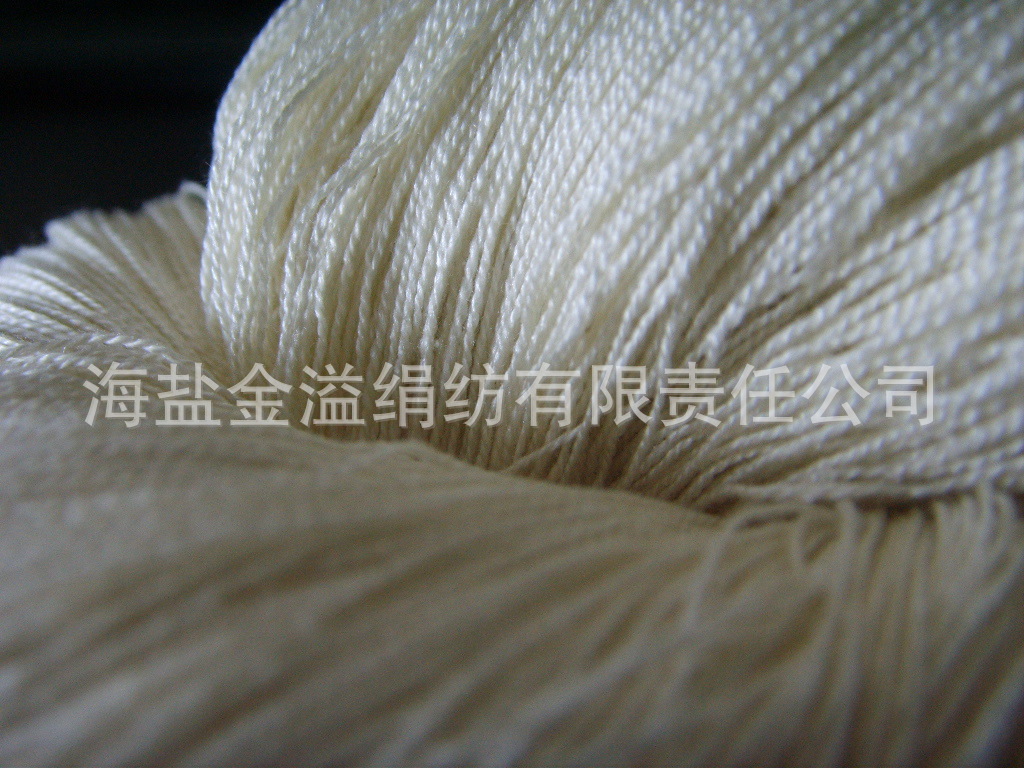 公司生产的每米纱线都经过电子清纱器设备 并且都是无接头纱线
