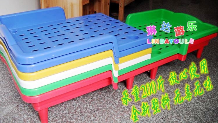 幼儿园塑料折叠床 幼儿园床 儿童床 厂家直销幼儿园床 批发折叠床