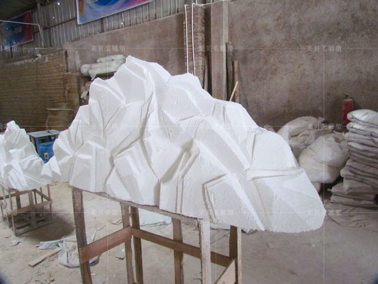 大型泡沫雕塑山峰假山雪山仿真石头漆雪景环境装饰橱窗展览展示
