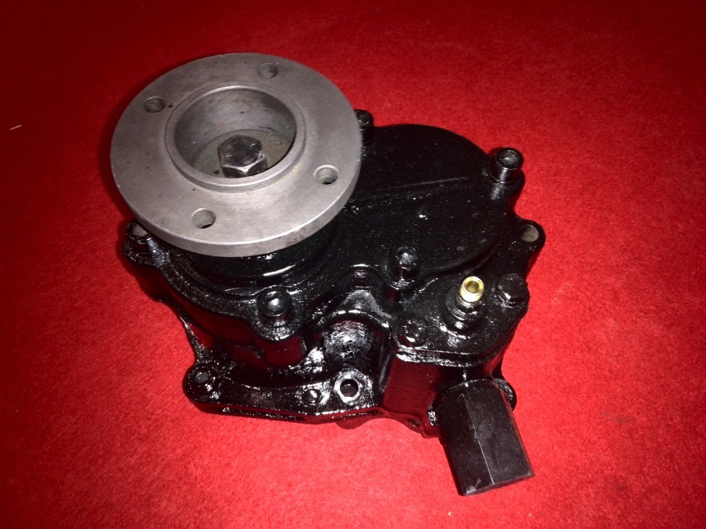 一汽解放j6伊顿箱取力器a7gf