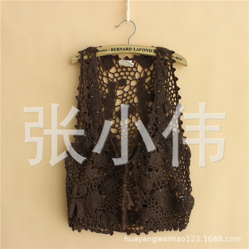 日单钉珠手钩马甲小背心 手工钩织钉珠小背心