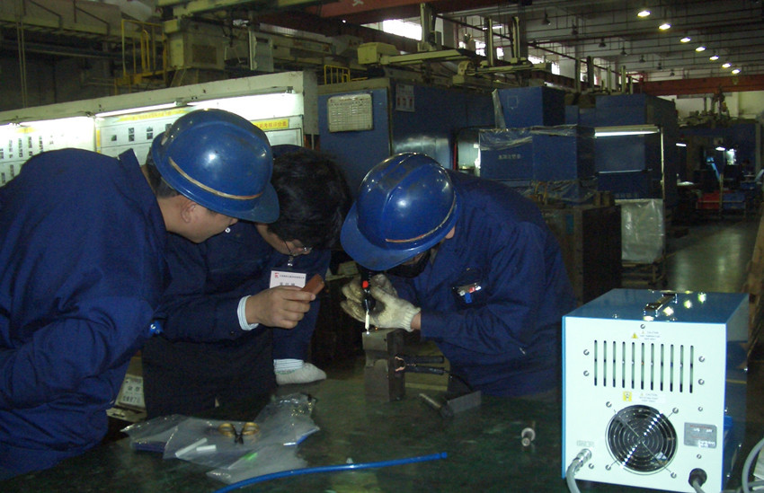 深圳天马精密注塑公司堆焊修复现场