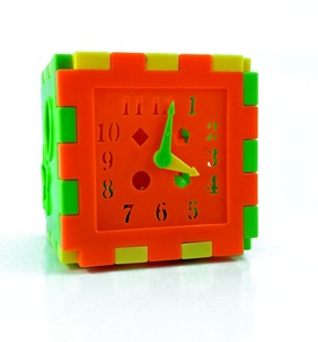 可爱形时钟智力箱 小手小脑一起动 认知方块积木热销 益智玩具