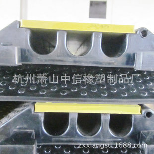 大量销售  橡胶减速线槽板生产厂家