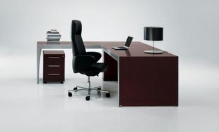 厂家供应优质办公家具，实木大班桌，板式大班桌，简易大班桌