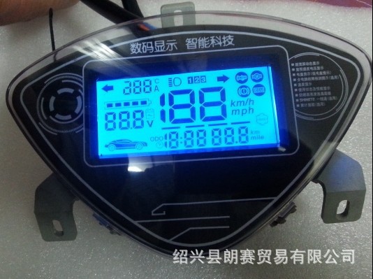 电动车数字显示电压电量里程速度表 跑酷液晶仪表液晶屏