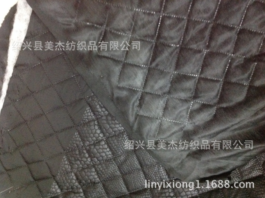针织弹力烫金满版超声波压棉压花绗缝羽绒服棉衣面料