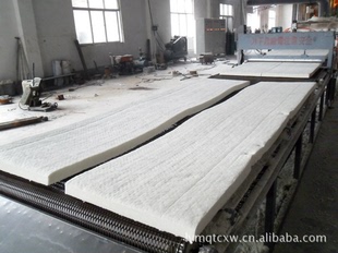 供应白色陶瓷纤维耐火保温针刺卷毯硅酸铝毯直销批发价格