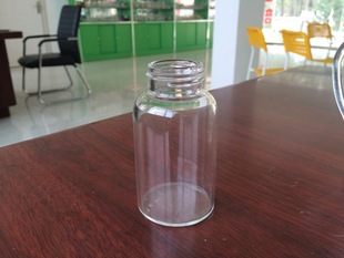 供应100Ml虫草片瓶 胶囊瓶 管制瓶 直径5cm 高度9cm 高硼硅玻璃瓶