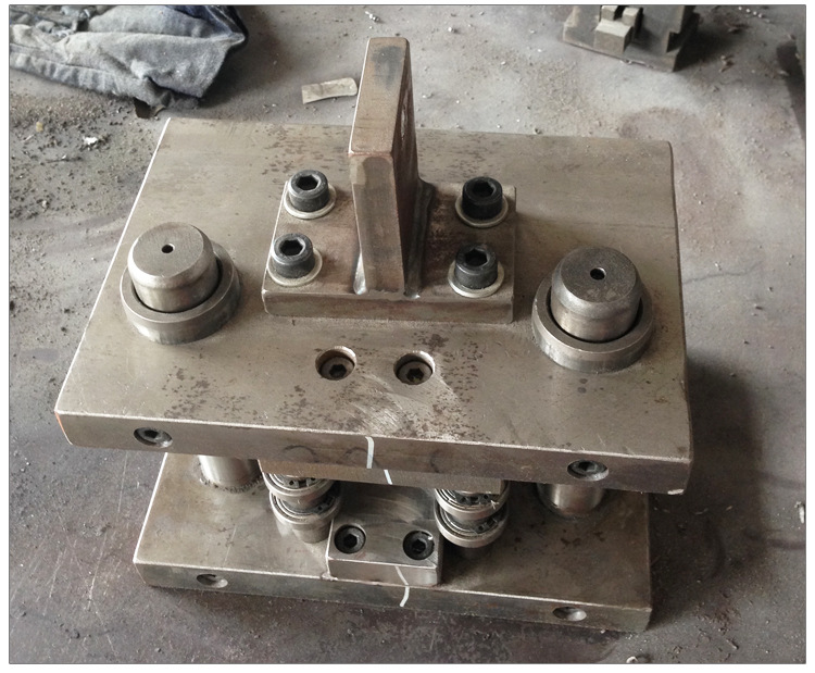 液压冲孔模具管材冲孔机模具方管防盗网冲孔模具厂家冲床模具定做