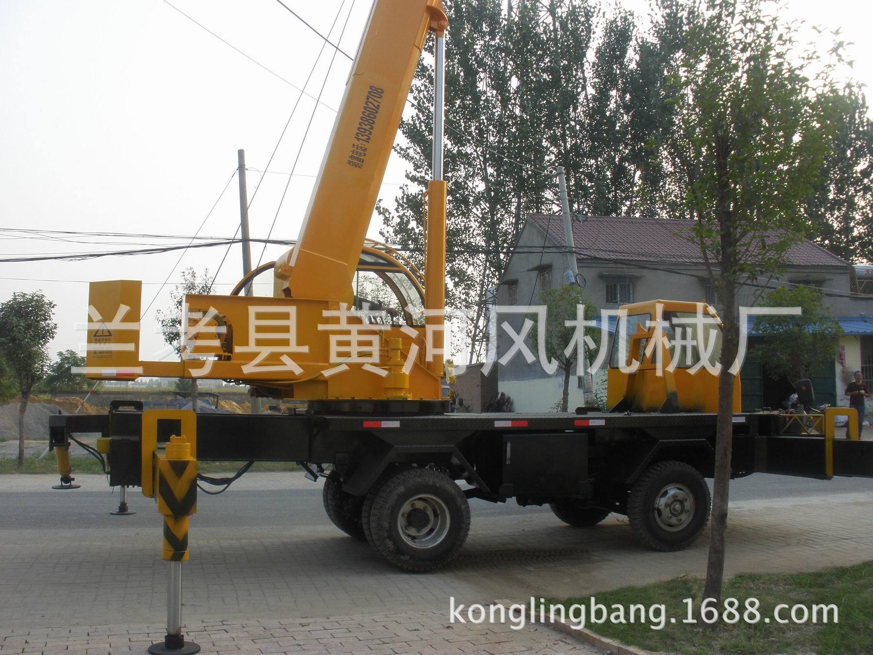 新款10吨变形金刚,双节腿吊车
