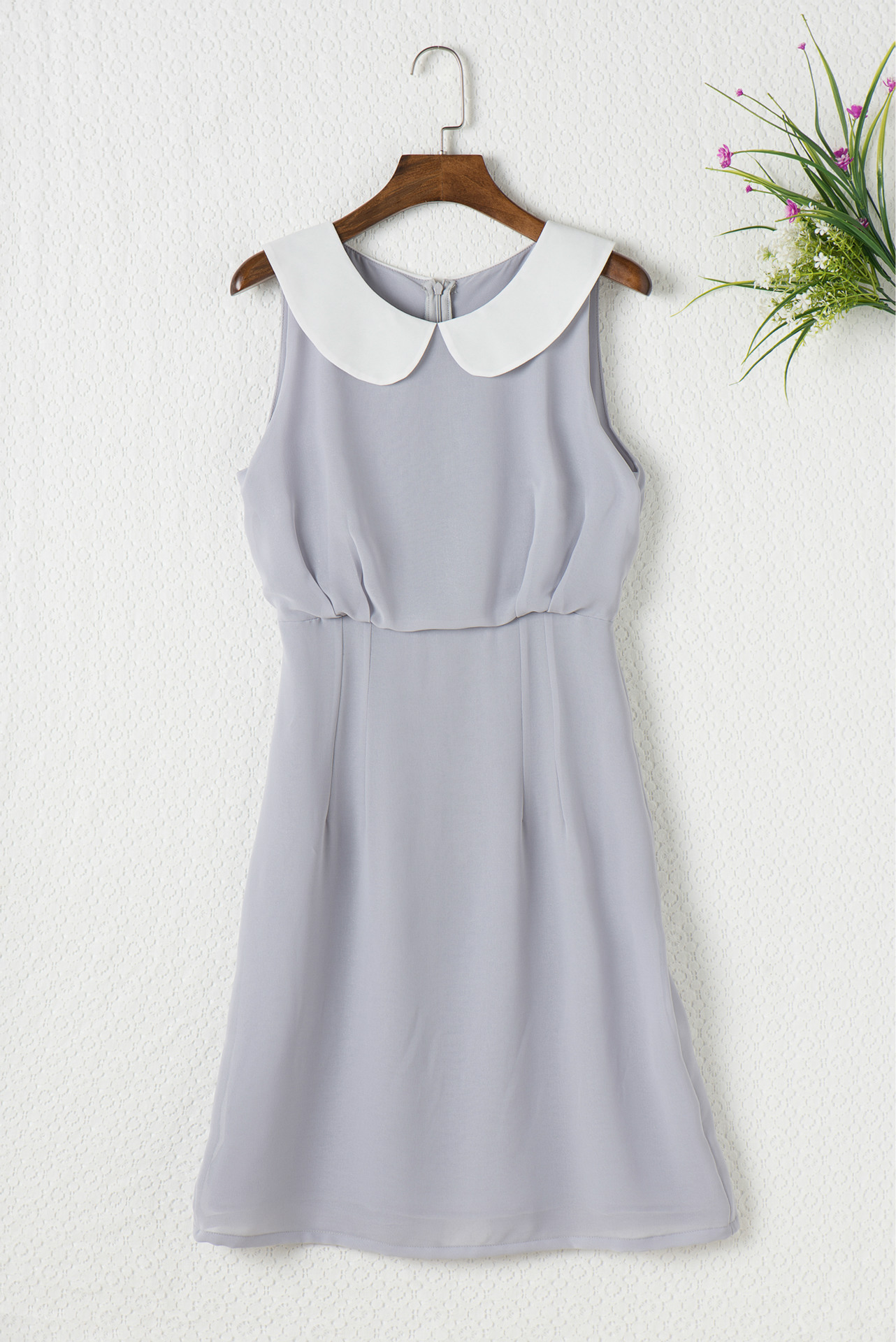 2015夏季新款修身显瘦无袖精致连衣裙 娃娃领