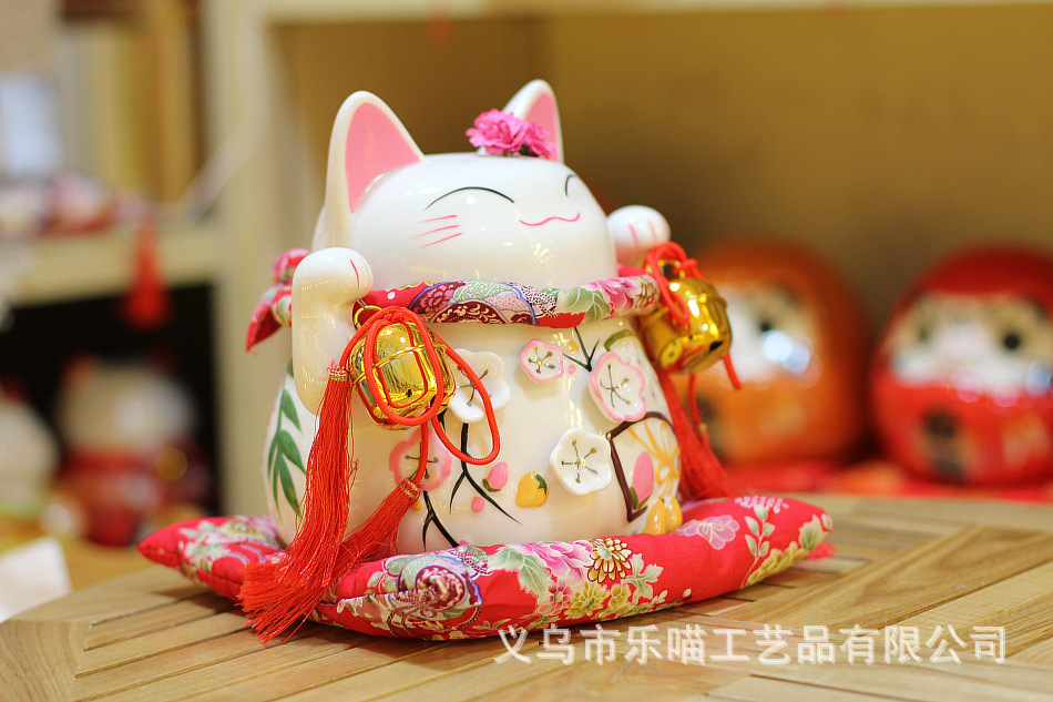 日本8寸大花季樱花招财猫陶瓷