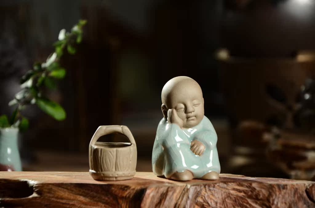 【韵玉陶瓷三个和尚挑水喝工艺摆件小沙弥佛像