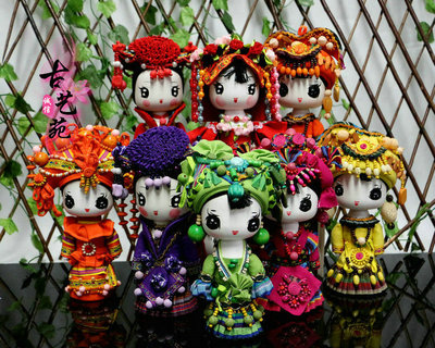 云南特色手工艺品中国少数民族娃娃新娘装玩偶家居装饰工艺摆件
