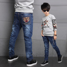 Quần áo trẻ em 2018 xuân hè mới phiên bản tiếng Hàn mới của quần jeans trẻ em chữ hổ thủy triều một thế hệ Quần jean